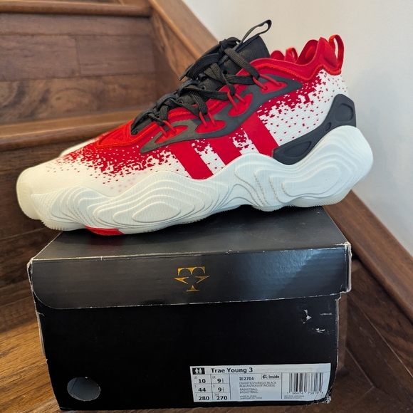 Adidas Tray Young 3 Basketball Shoes Mens Size 10/ W 11.5, Red Black, White NIB - Picture 2 of 12
